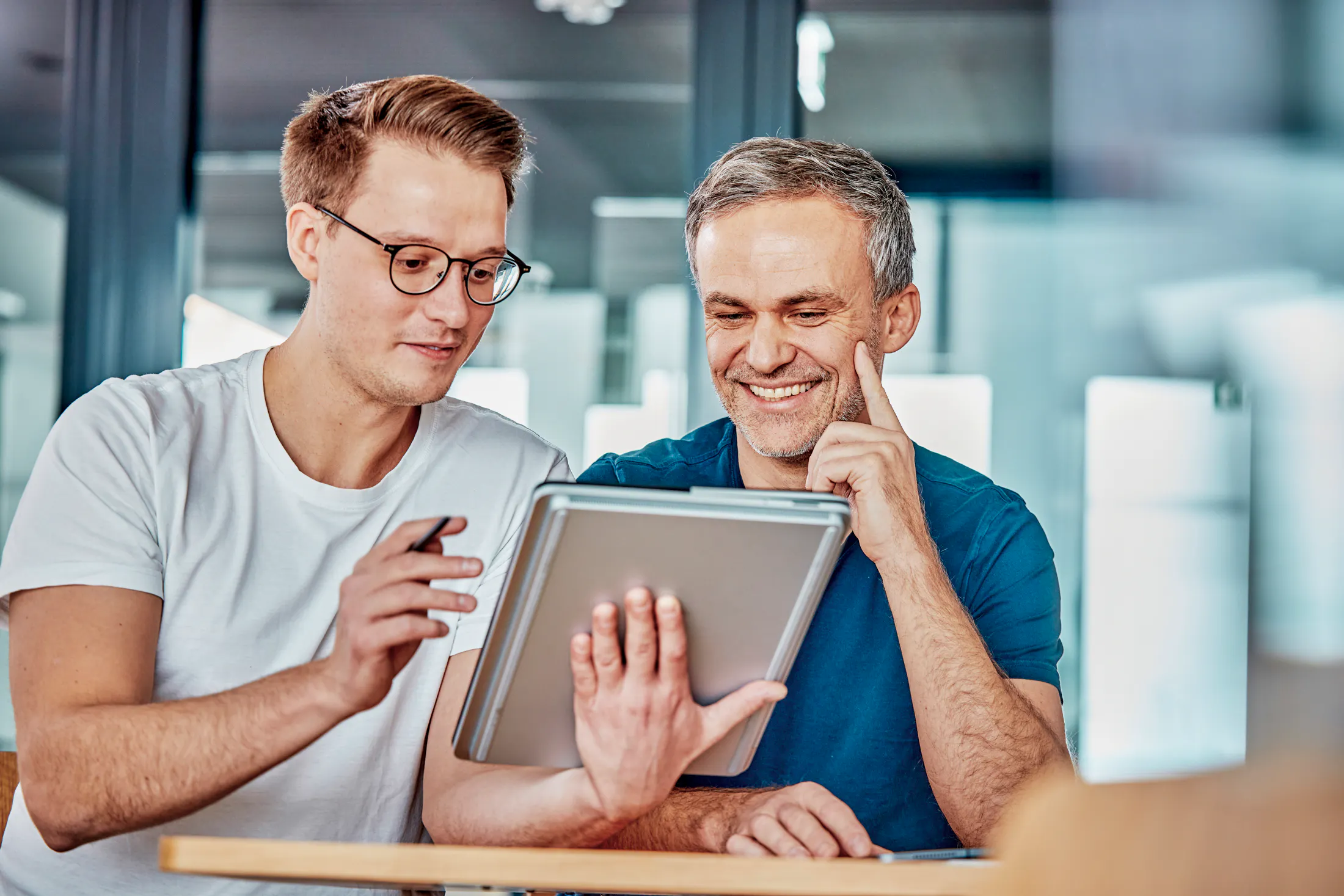 Smart Services: Release & Update meets Automated Testing