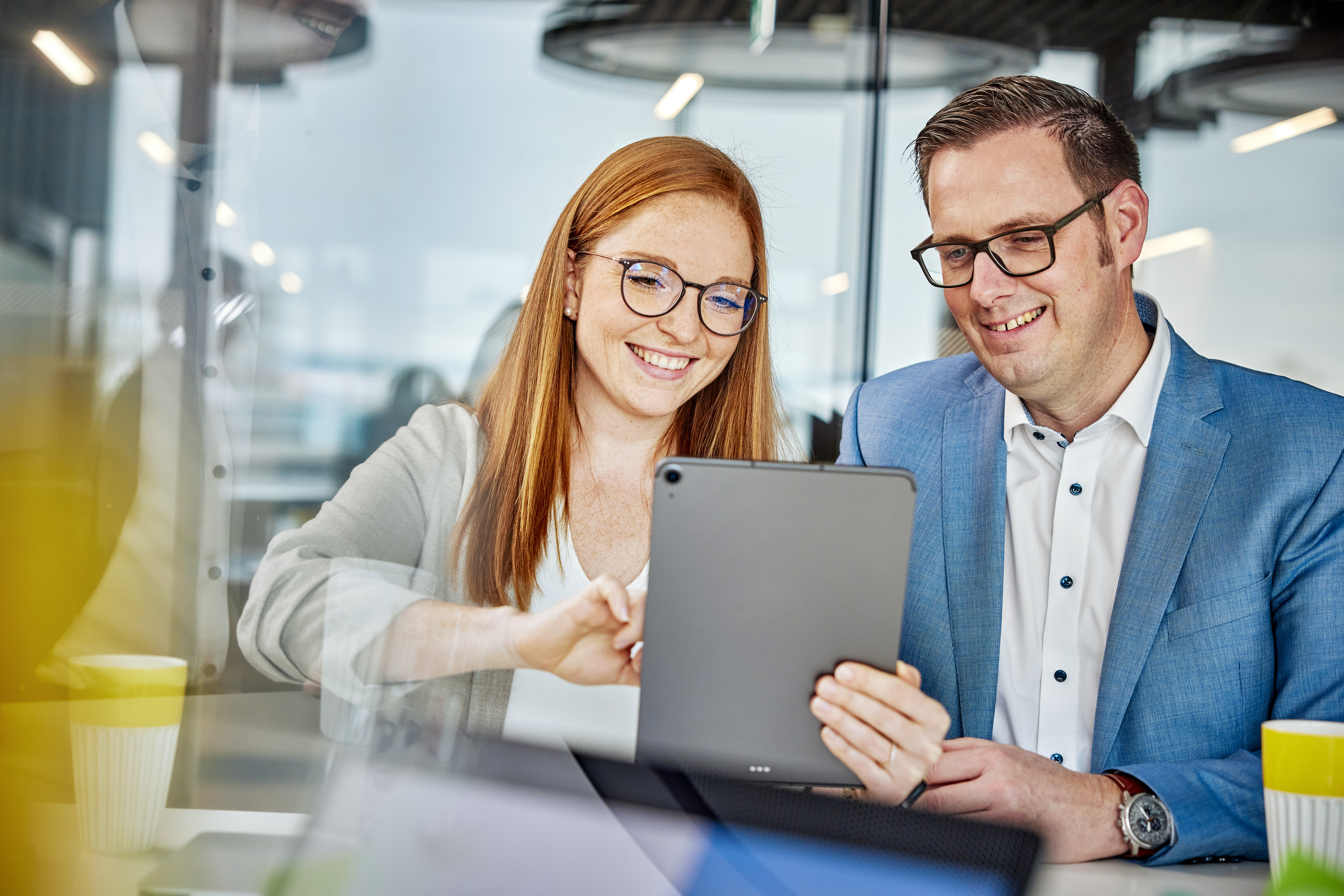 headquarter_people_17_356x200