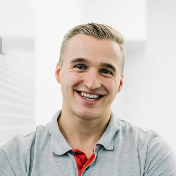 Dominik 1900x750