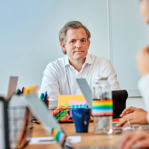 Headerbild für die Landingpage 'Führungskräfteentwicklung im New Normal'