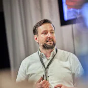 Max Görner gives a lecture.