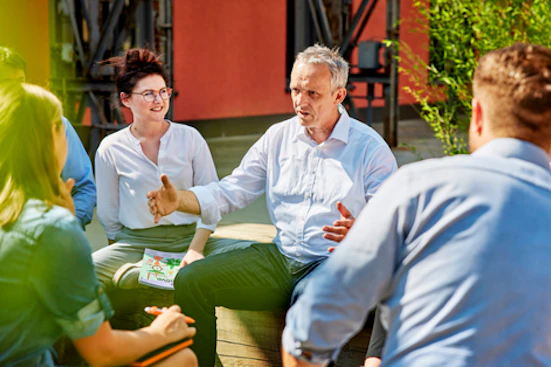Sustainability Roadmap Berater in der Pause
