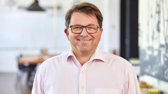 Michael Sinss, Senior Executive