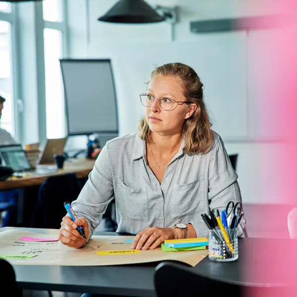Nora Zallmann, Senior Consultant bei Allfoye.